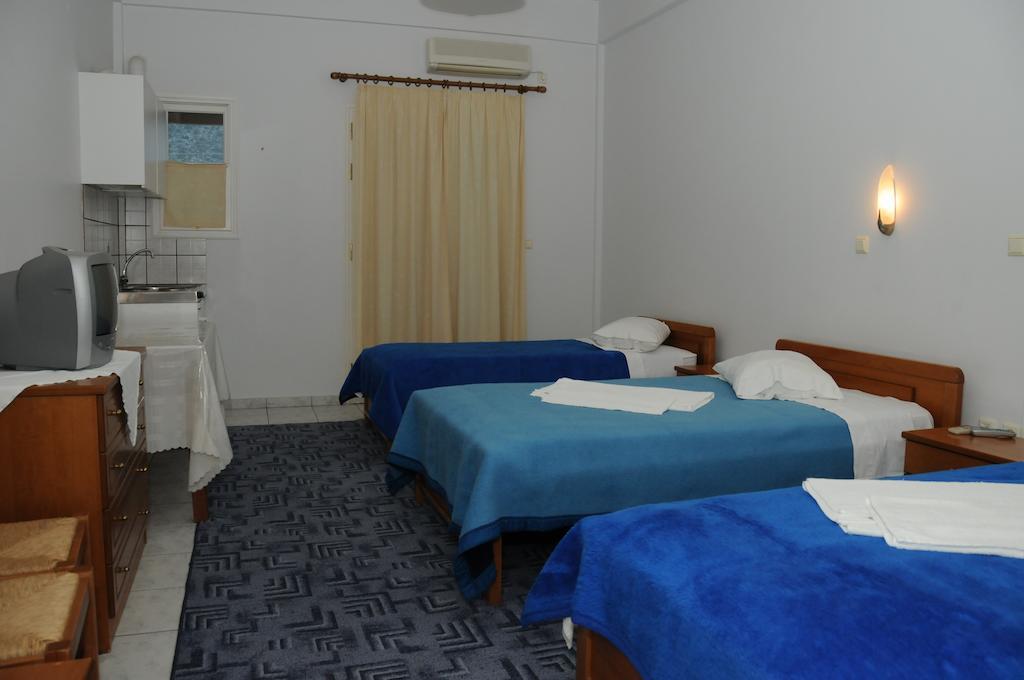 Costa-Rini Hotel Leonidio Exterior photo