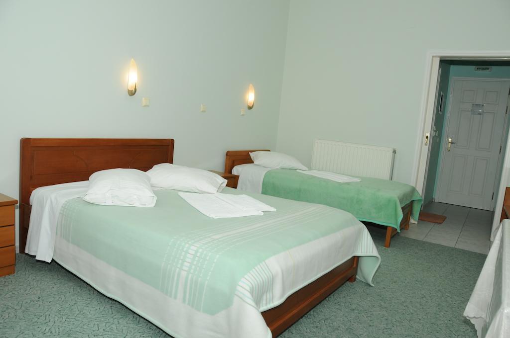 Costa-Rini Hotel Leonidio Room photo