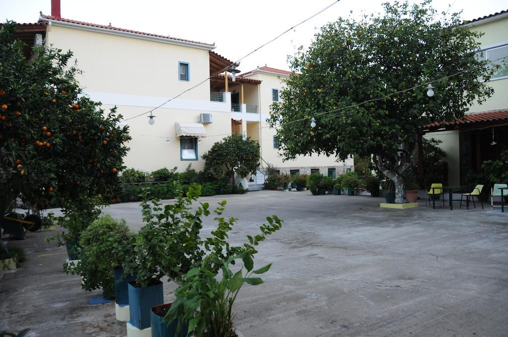 Costa-Rini Hotel Leonidio Exterior photo